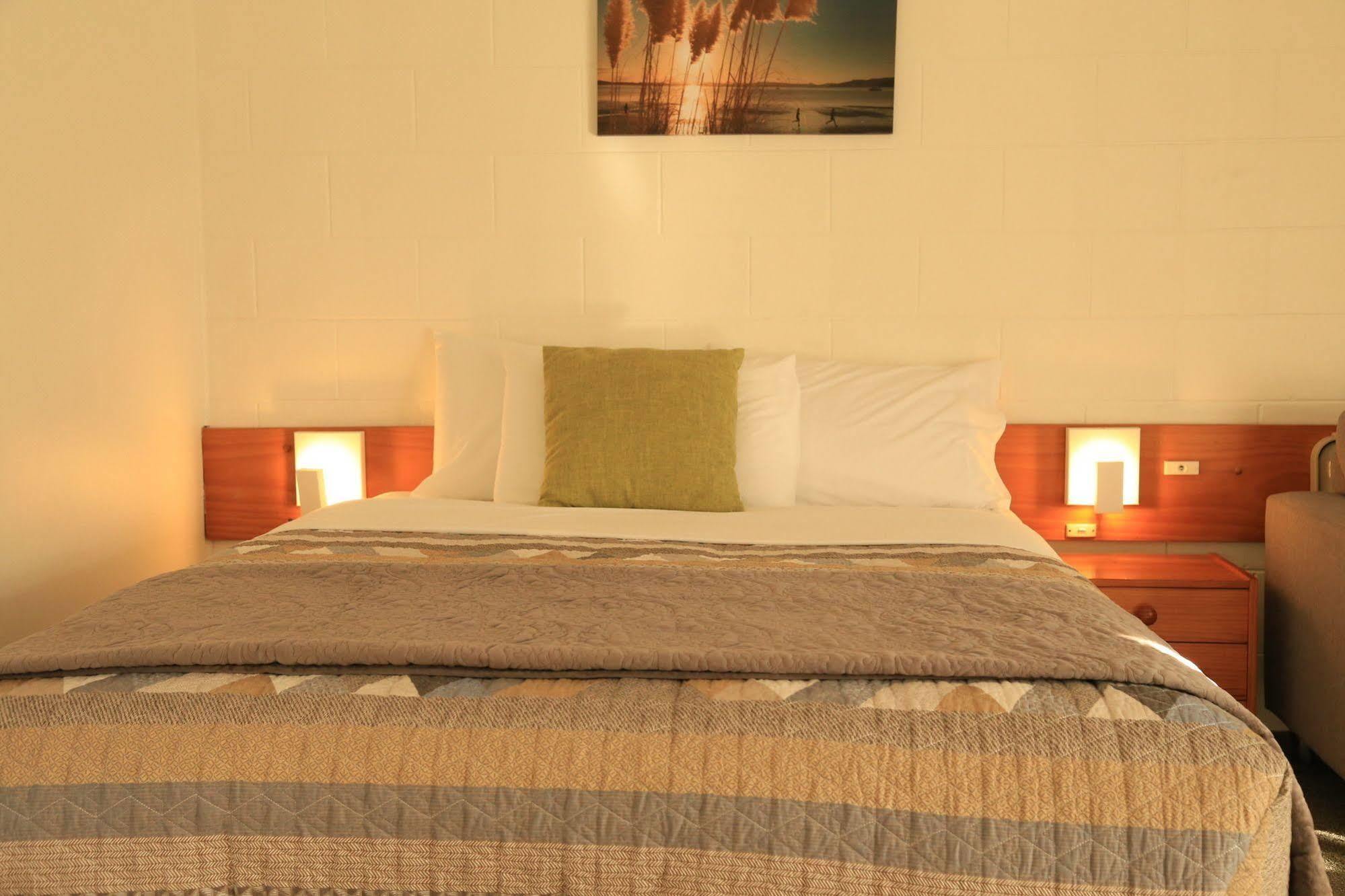 Papakura Motor Lodge & Motel Ngoại thất bức ảnh