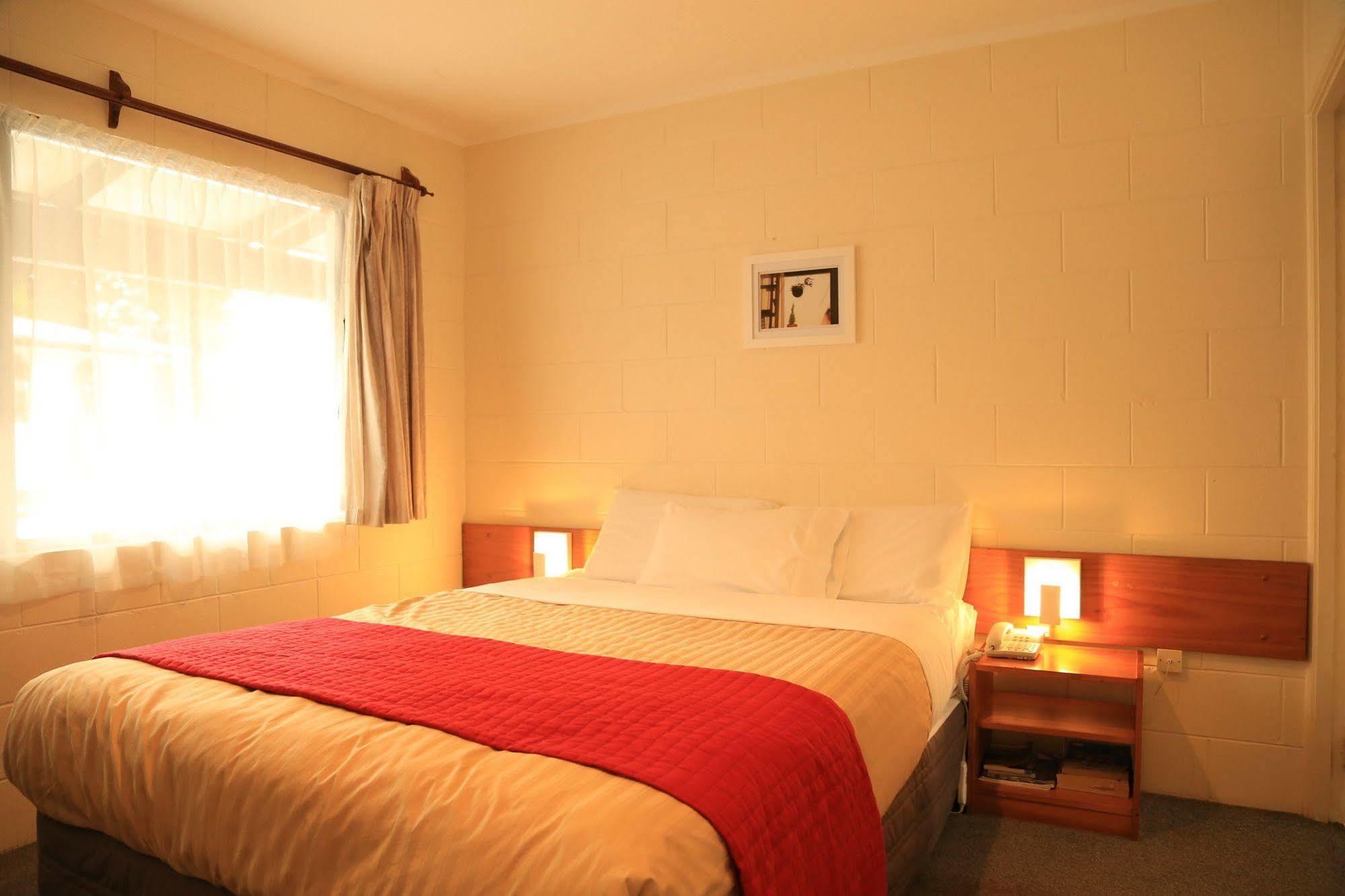 Papakura Motor Lodge & Motel Ngoại thất bức ảnh